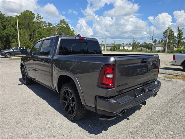 2025 Ram 1500 Laramie photo 4