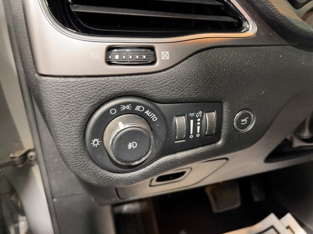 2022 Jeep Cherokee Limited photo 16