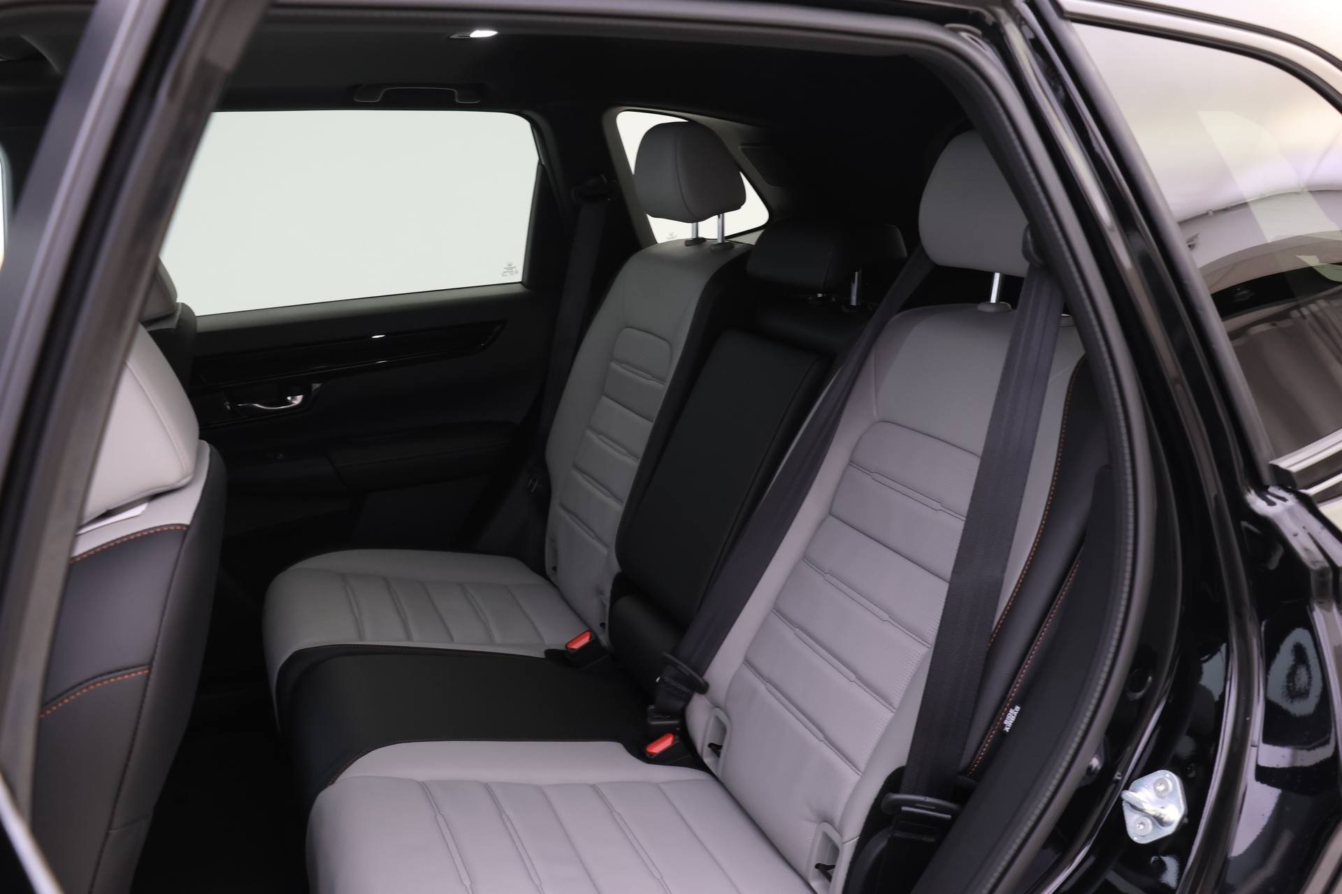 2026 Honda CR-V Hybrid Sport Touring photo 2