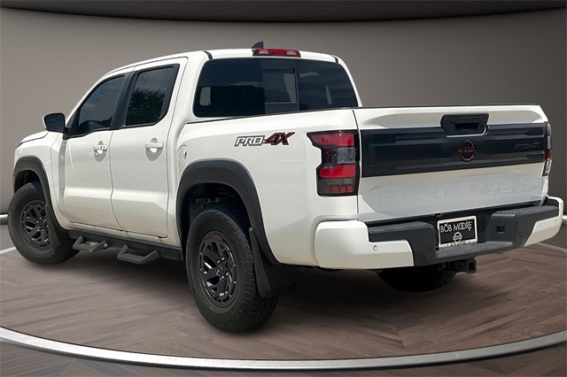 2025 Nissan Frontier PRO-4X photo 3