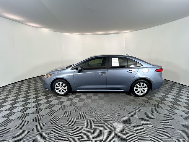 2022 Toyota Corolla LE photo 4