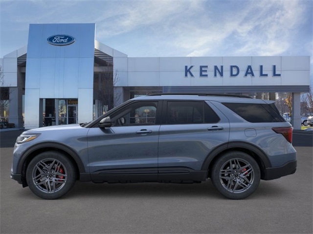 2025 Ford Explorer ST photo 3