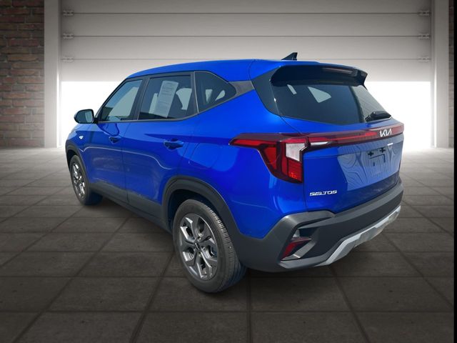 2024 Kia Seltos LX photo 5