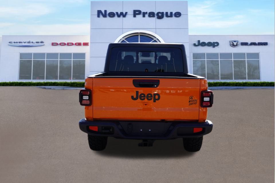 2025 Jeep Gladiator Willys photo 4