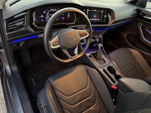 2023 Volkswagen Jetta 1.5T SEL photo 13