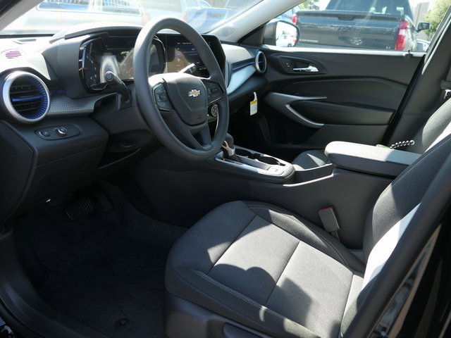 2026 Chevrolet Trax LS photo 9