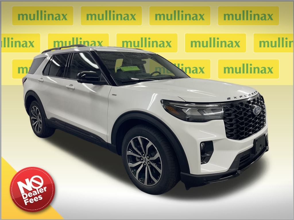 2025 Ford Explorer ST-LINE's photo