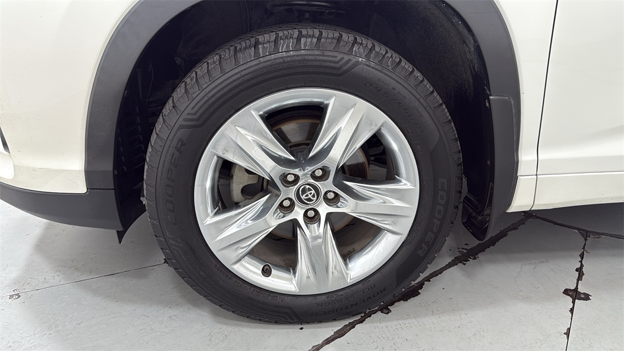2018 Toyota Highlander Limited photo 25