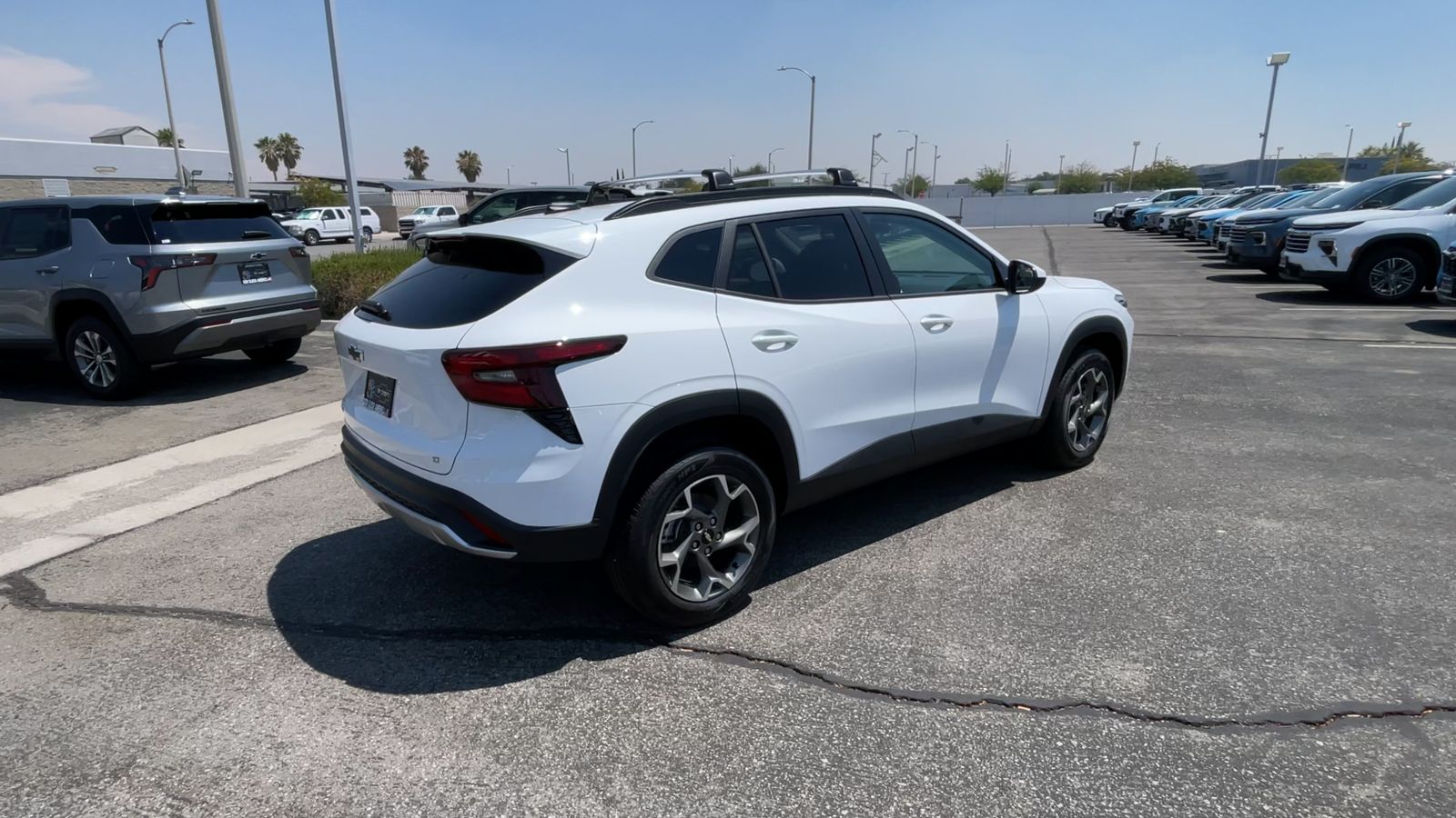 2025 Chevrolet Trax LT photo 35