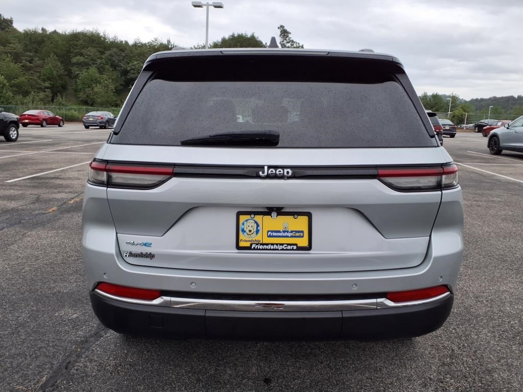 2023 Jeep Cherokee 4xe photo 20