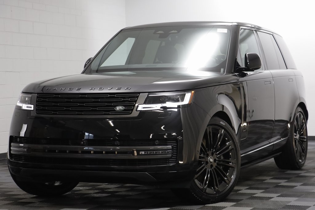 2025 Land Rover Range Rover SE's photo