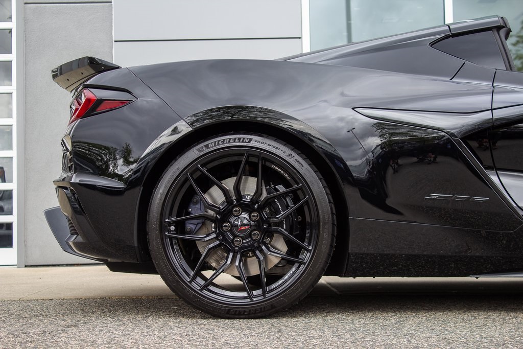 2025 Chevrolet Corvette Z06 3LZ photo 6