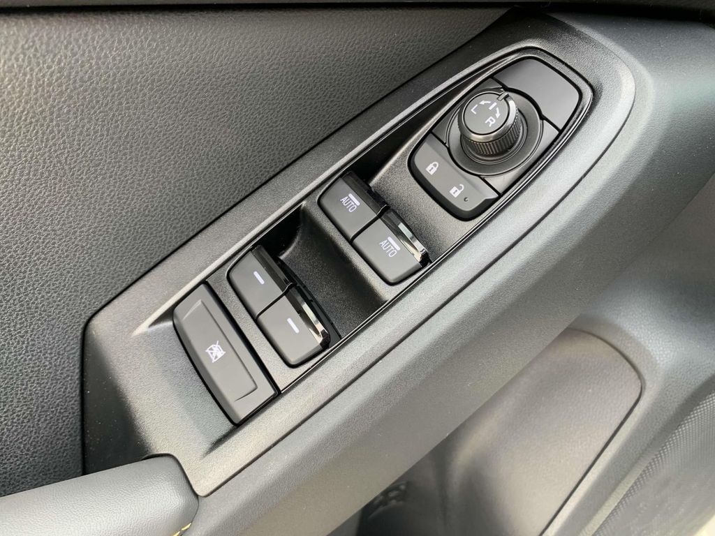 2025 Subaru Crosstrek Sport photo 3