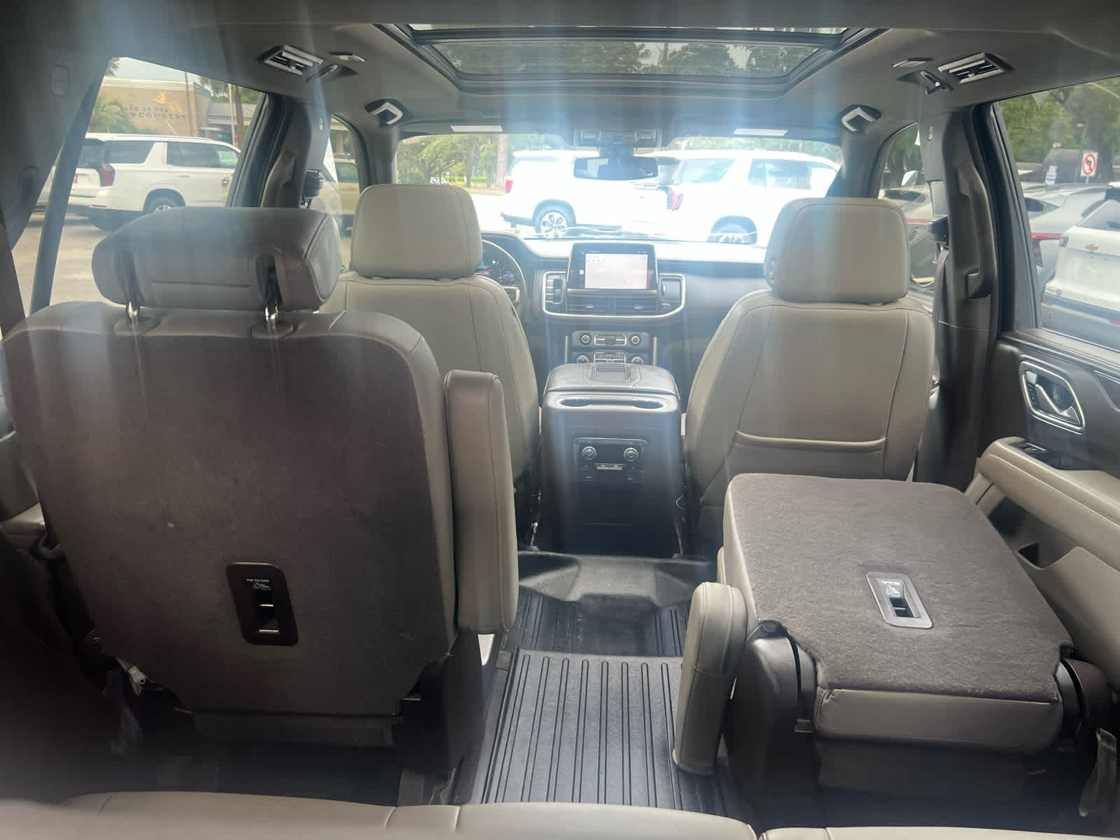 2022 Chevrolet Tahoe LT photo 19