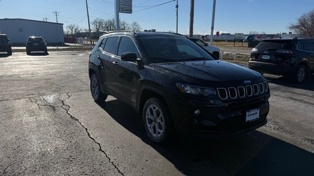 2026 Jeep Compass Latitude's photo