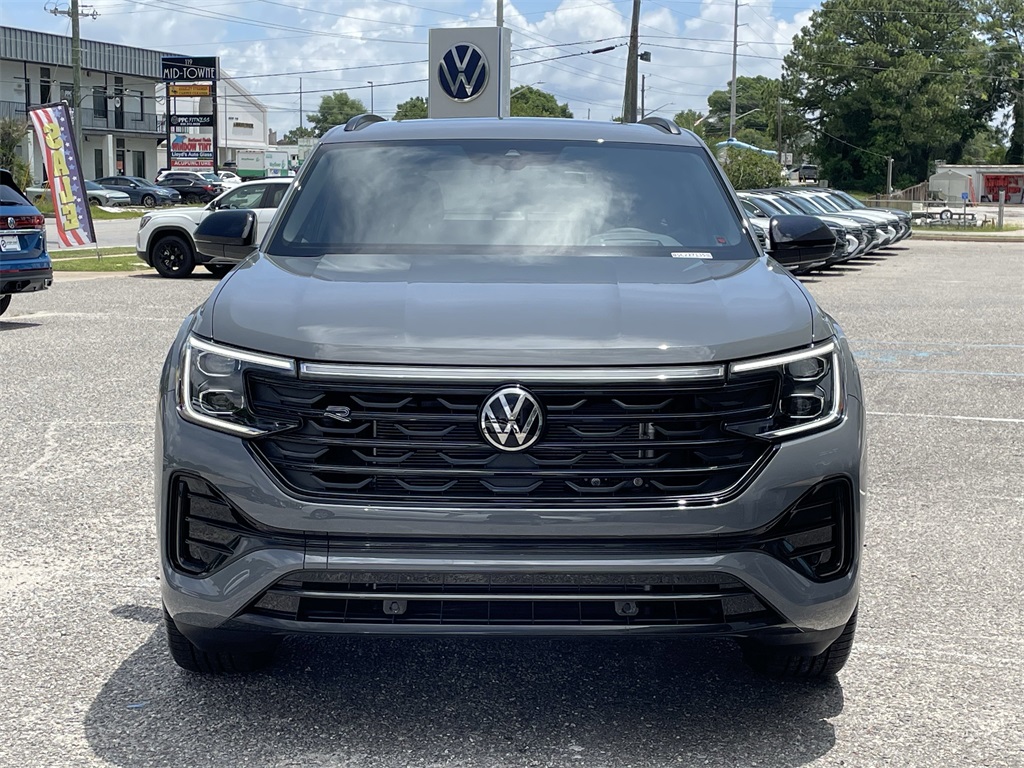 2025 Volkswagen Atlas Cross Sport SEL R-Line photo 7