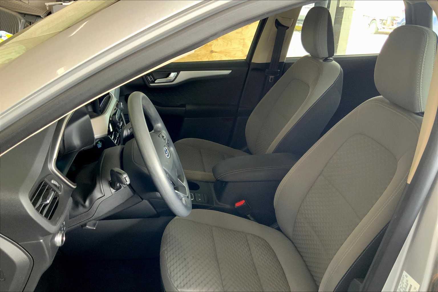 2020 Ford Escape SE photo 7