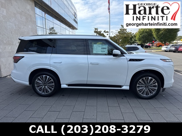 2026 Infiniti QX80 Luxe photo 8