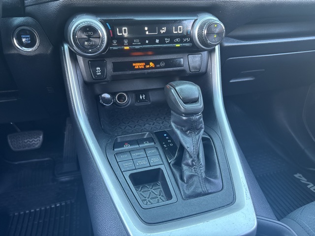 2019 Toyota RAV4 XLE photo 34