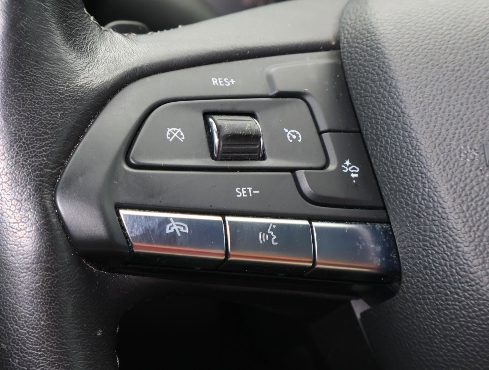 2022 Cadillac XT4 Premium Luxury photo 26
