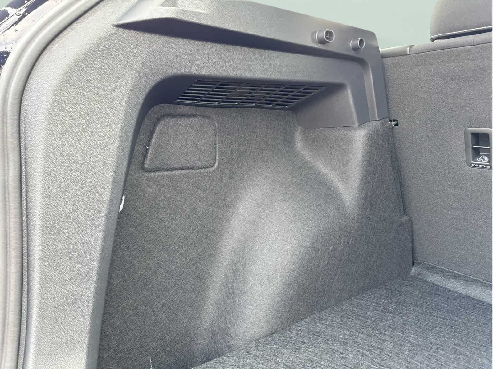 2025 Volkswagen Taos S photo 40