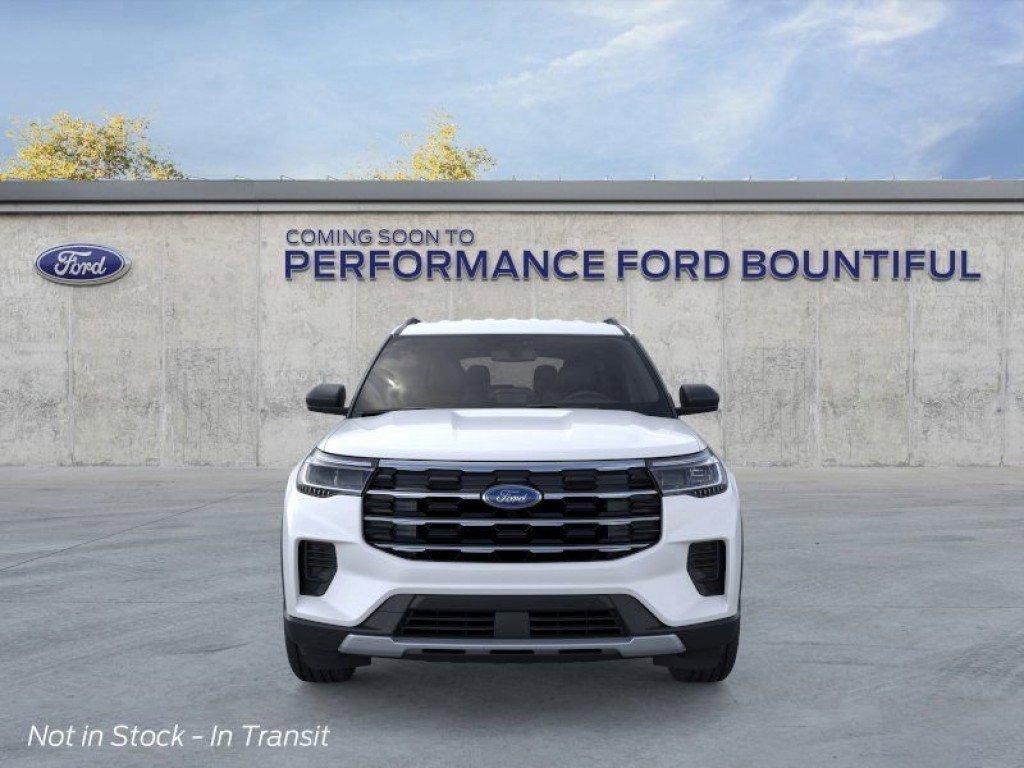 2025 Ford Explorer photo 4