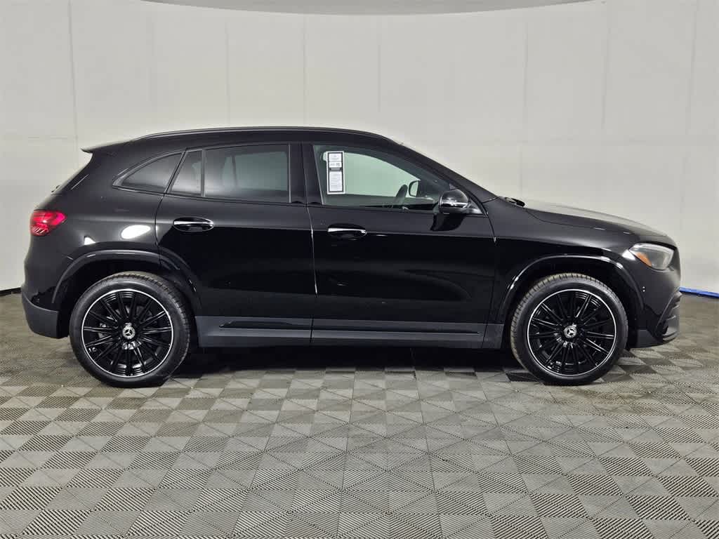 2025 Mercedes Benz GLA 250 4MATIC photo 4