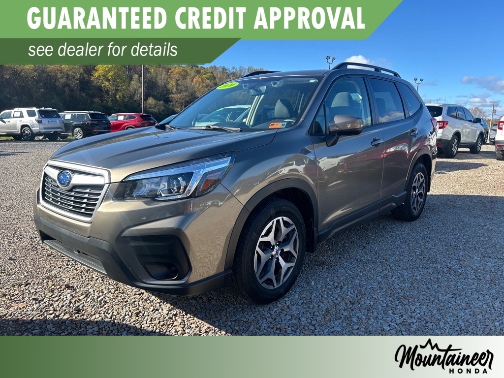 2020 Subaru Forester Premium photo 3