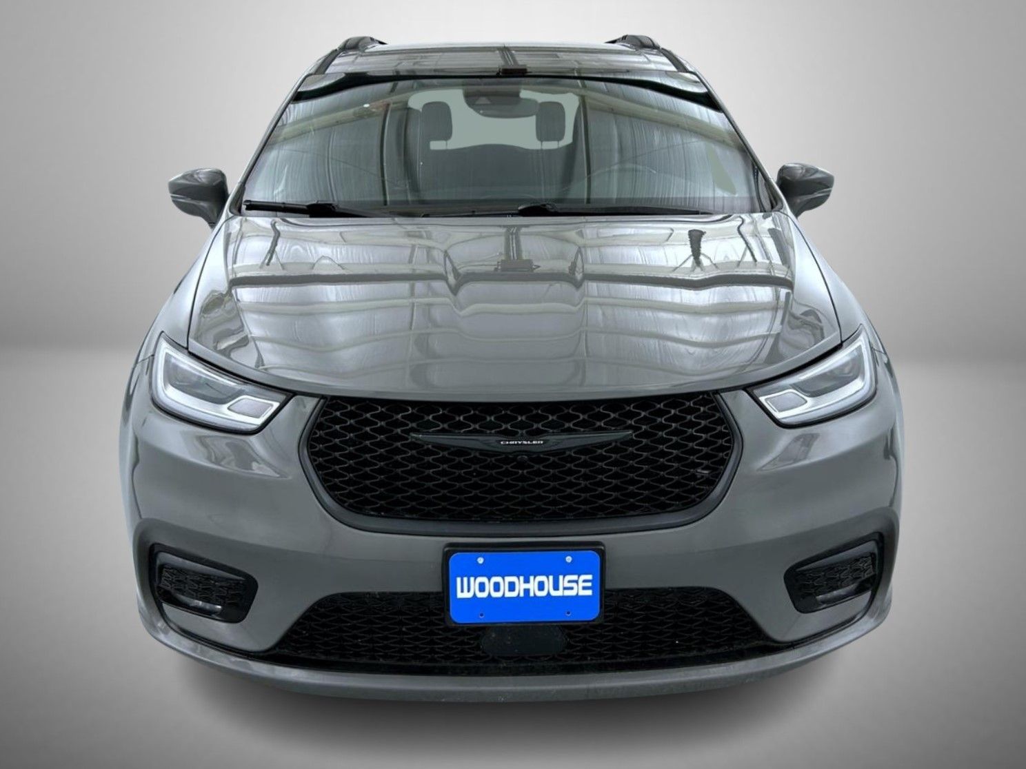 2021 Chrysler Pacifica Touring photo 2