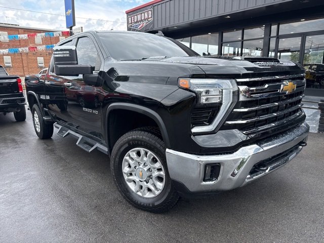 2024 Chevrolet Silverado 2500HD LTZ photo 2
