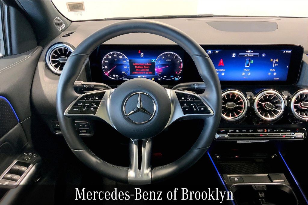 2025 Mercedes Benz GLA 250 4MATIC photo 2