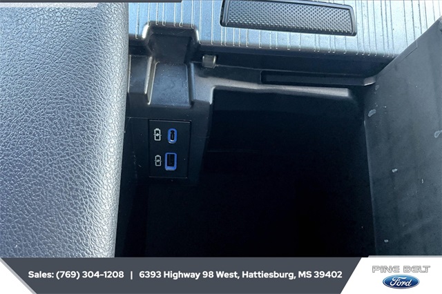 2023 Toyota Sienna XSE photo 21