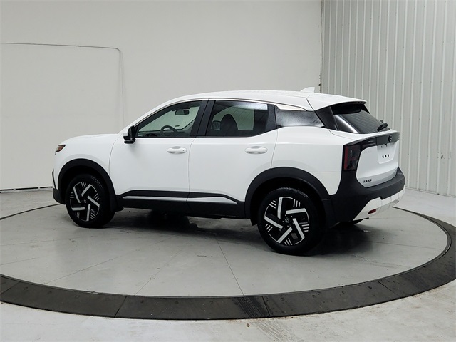 2025 Nissan Kicks SV photo 4
