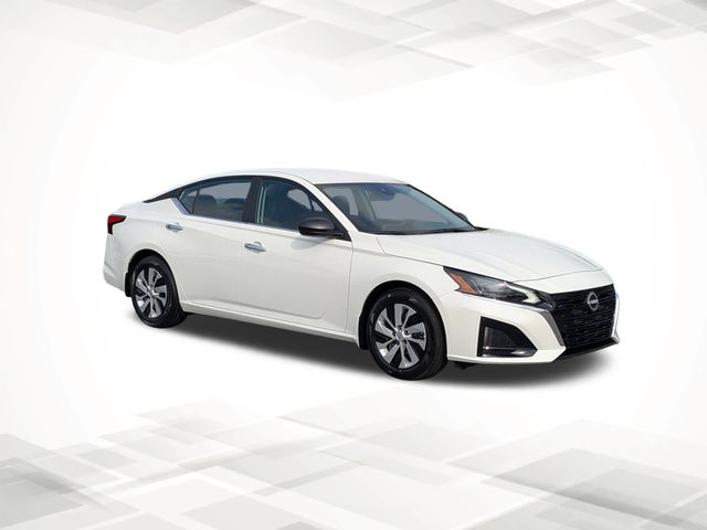 2025 Nissan Altima 2.5 S photo 2