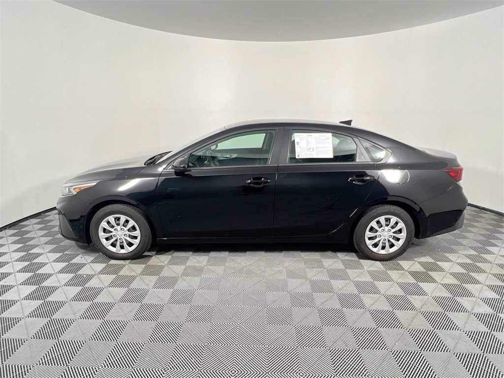 2024 Kia Forte LX photo 5