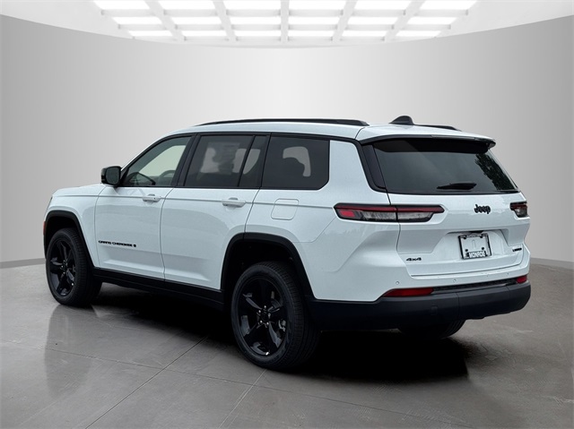 2025 Jeep Grand Cherokee Limited photo 4