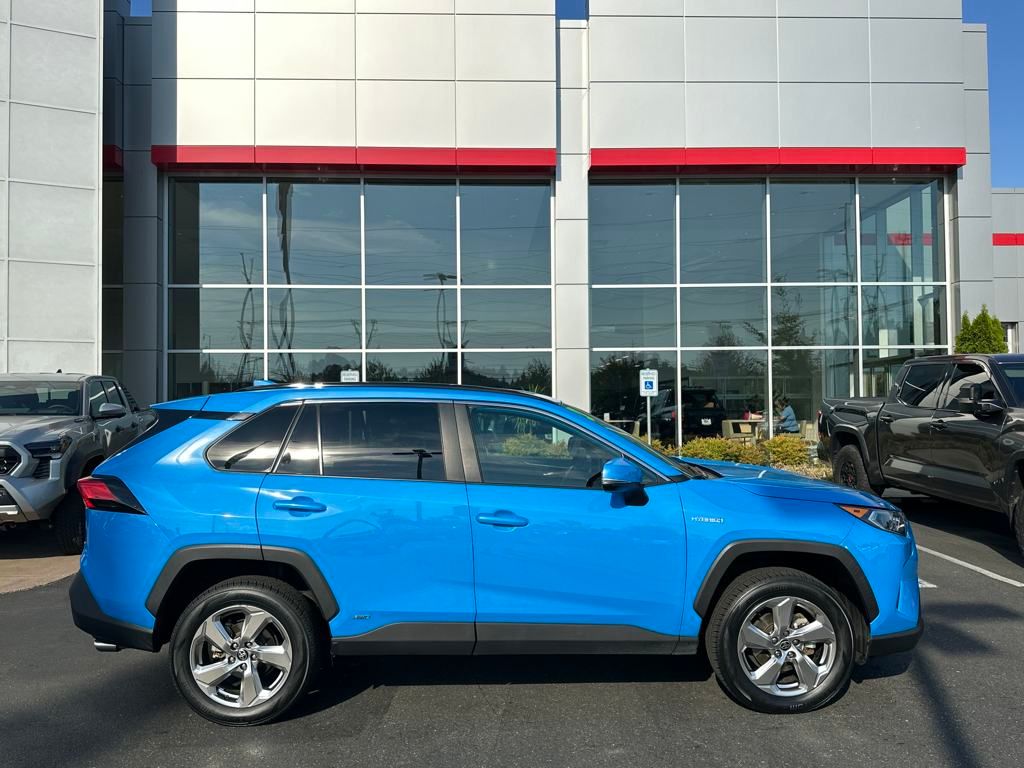 Certified 2021 Toyota RAV4 XLE Premium with VIN 4T3B6RFV5MU052465 for sale in Kansas City