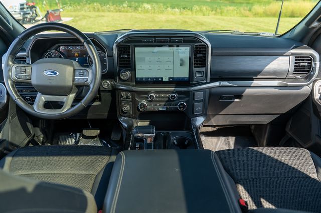 2021 Ford F-150 XLT photo 12