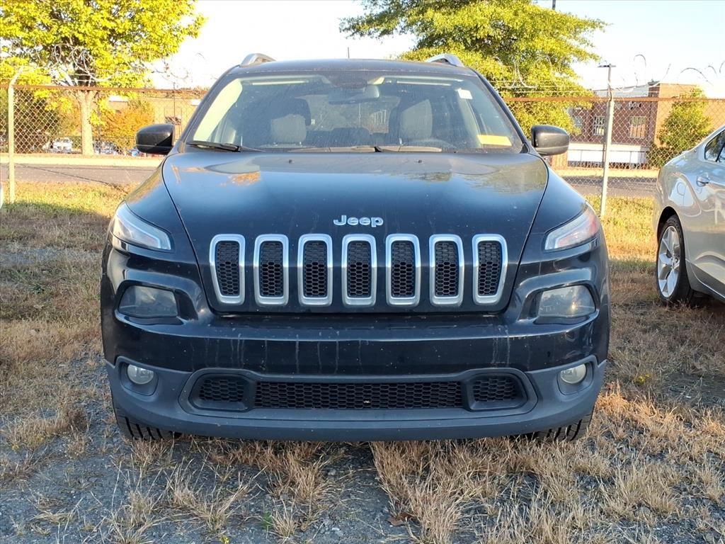 2018 Jeep Cherokee Latitude photo 2