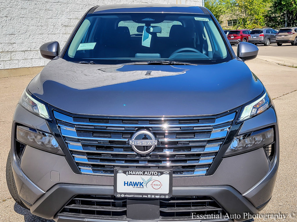 2026 Nissan Rogue SV photo 4