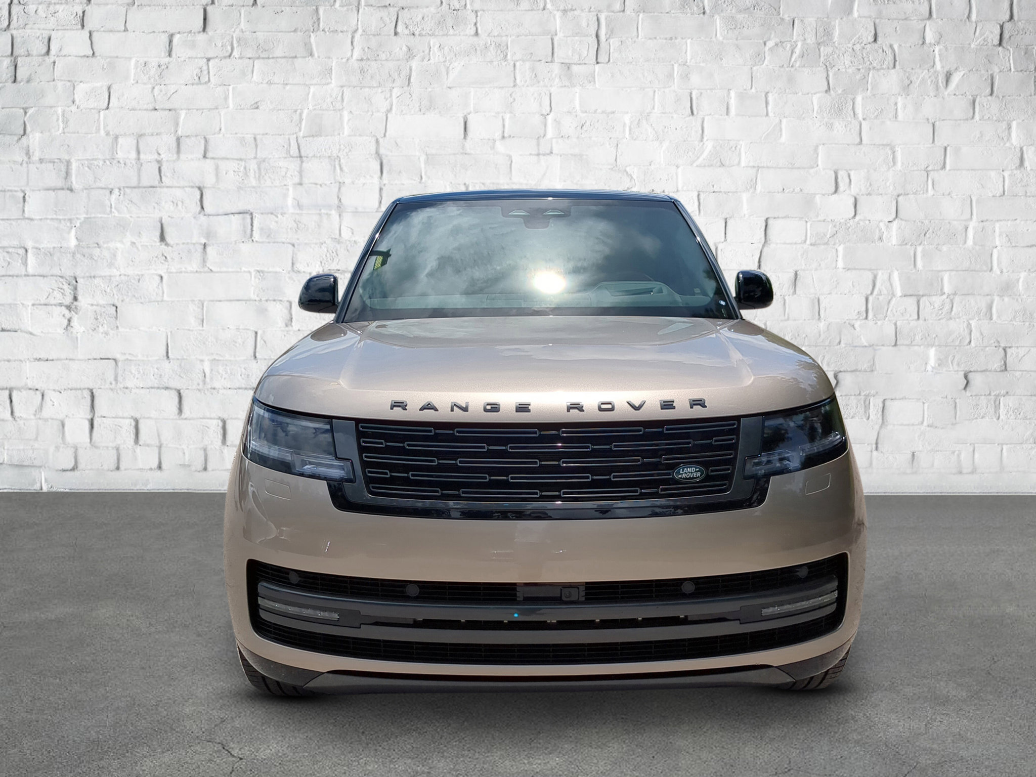2025 Land Rover Range Rover SE photo 2