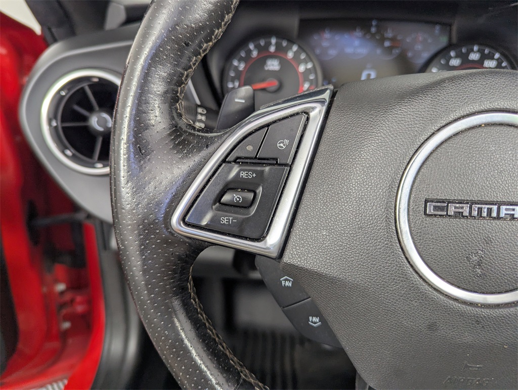2017 Chevrolet Camaro 2LT photo 19