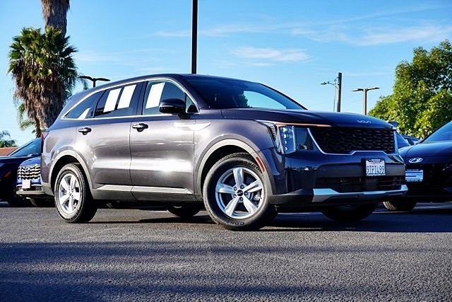 2025 Kia Sorento LX