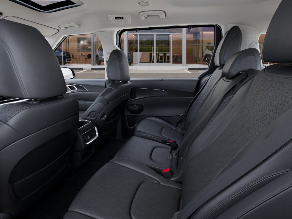 2026 Kia Carnival SX photo 18