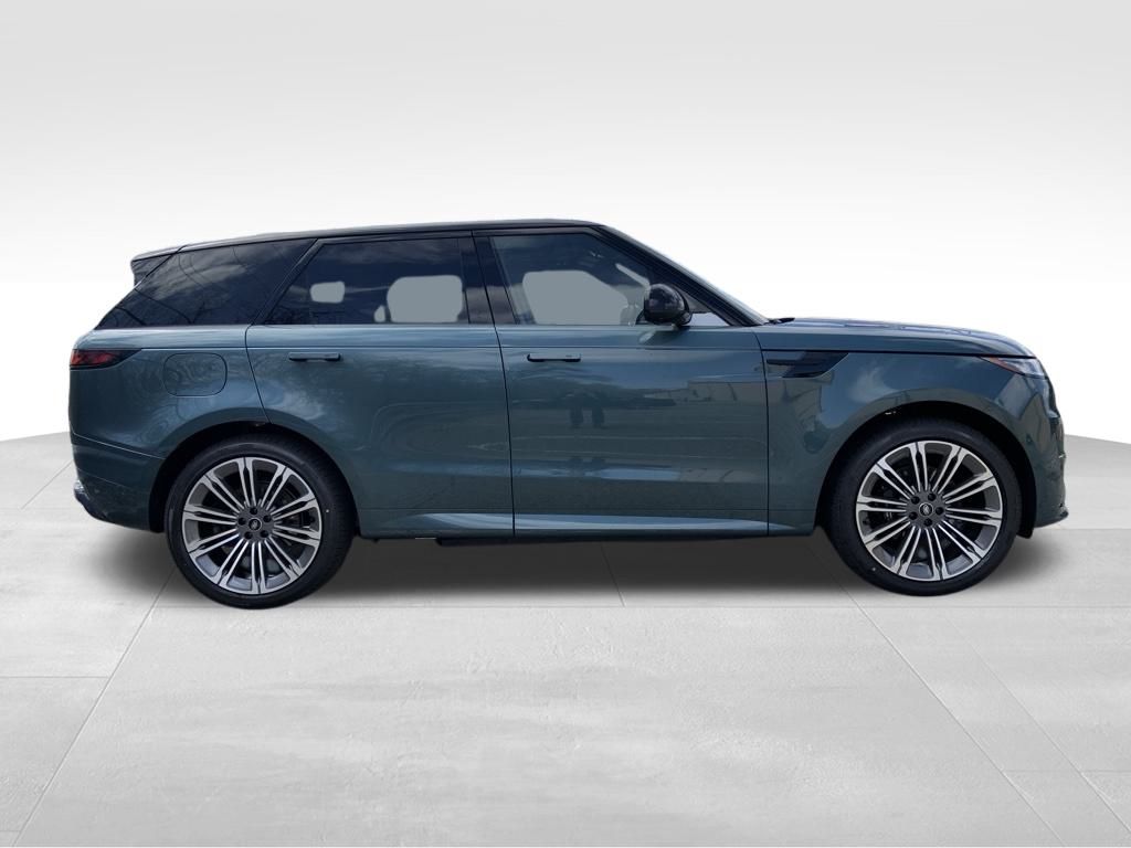 2025 Land Rover Range Rover Sport SE photo 4
