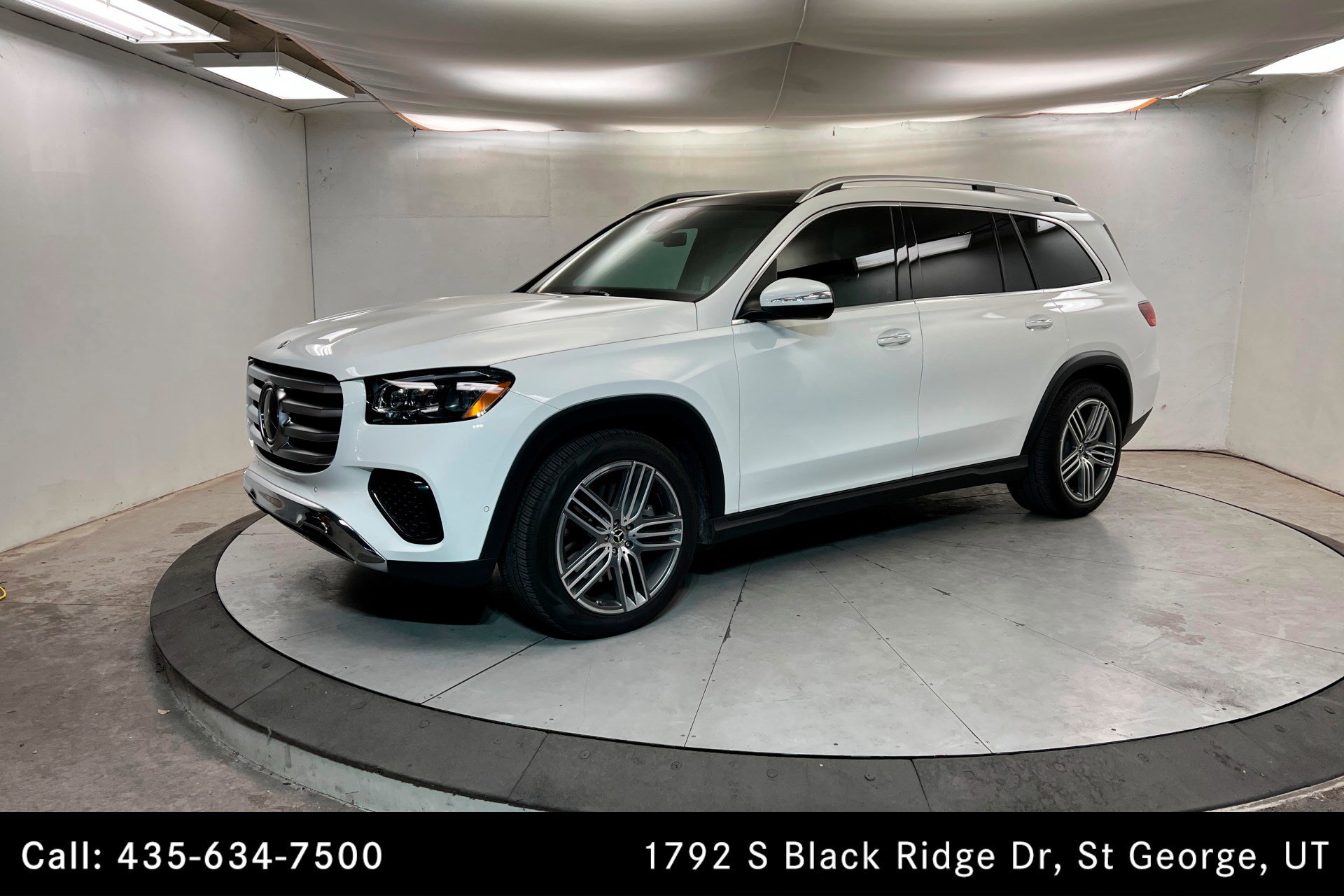 2025 Mercedes-Benz GLS Base's photo