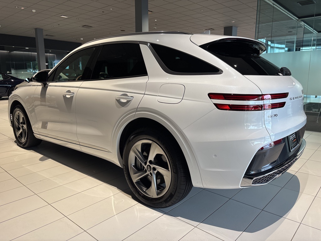 2026 Genesis GV70 2.5T Advanced photo 5