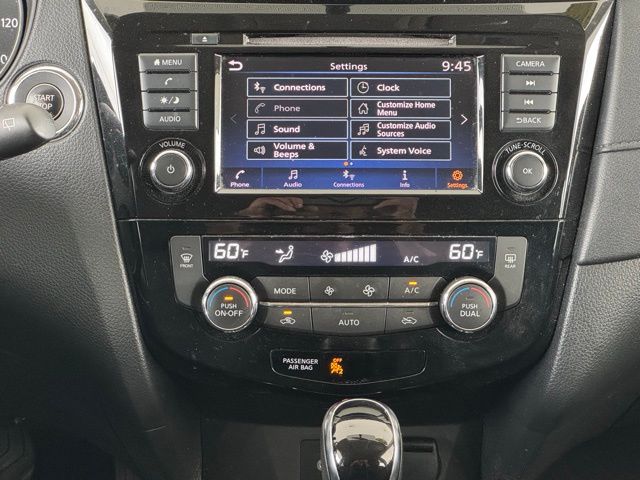 2018 Nissan Rogue SV photo 28