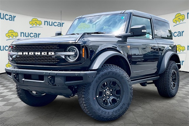 2025 Ford Bronco Badlands photo 2