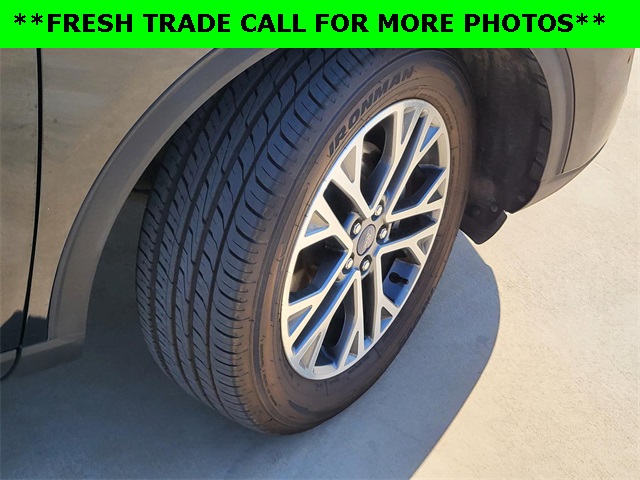 2022 Ford Escape SEL photo 4